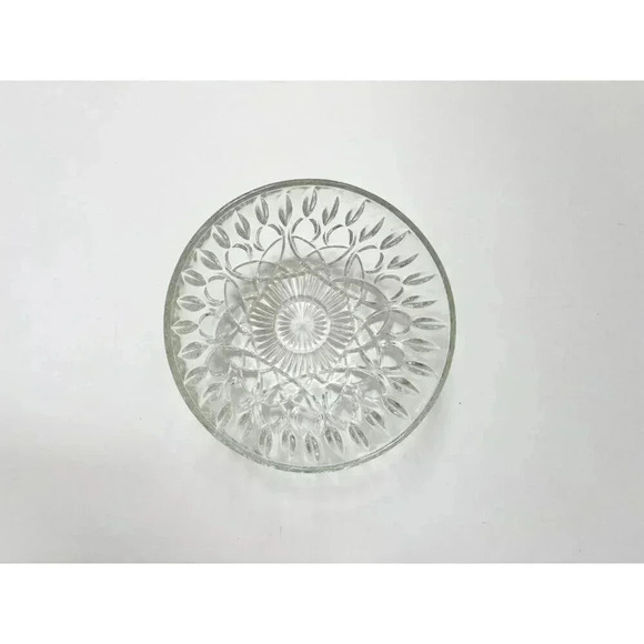 Vintage Pasari Pressed Glass Crystal Woven Pretzel Designed Catchall Bowl - Picture 2 of 8